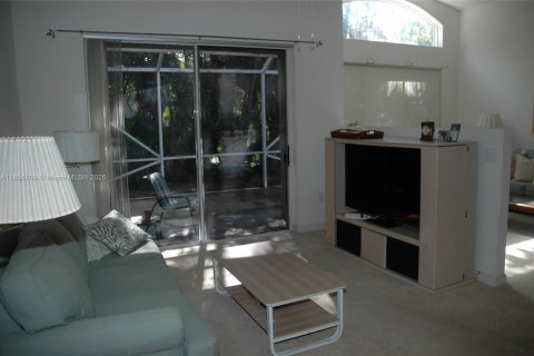 House in Coral Springs, Florida 3 bedrooms, 160.91 sq.m. № 1878955 - photo 16