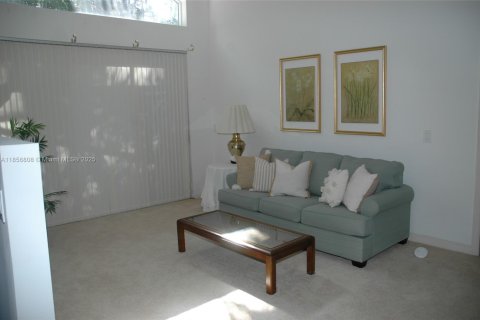House in Coral Springs, Florida 3 bedrooms, 160.91 sq.m. № 1878955 - photo 18