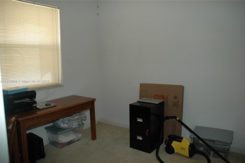 House in Coral Springs, Florida 3 bedrooms, 160.91 sq.m. № 1878955 - photo 23