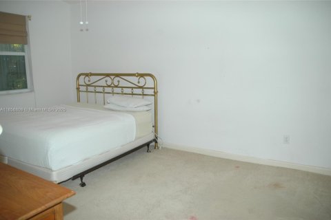House in Coral Springs, Florida 3 bedrooms, 160.91 sq.m. № 1878955 - photo 19