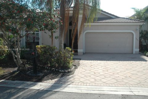 House in Coral Springs, Florida 3 bedrooms, 160.91 sq.m. № 1878955 - photo 2