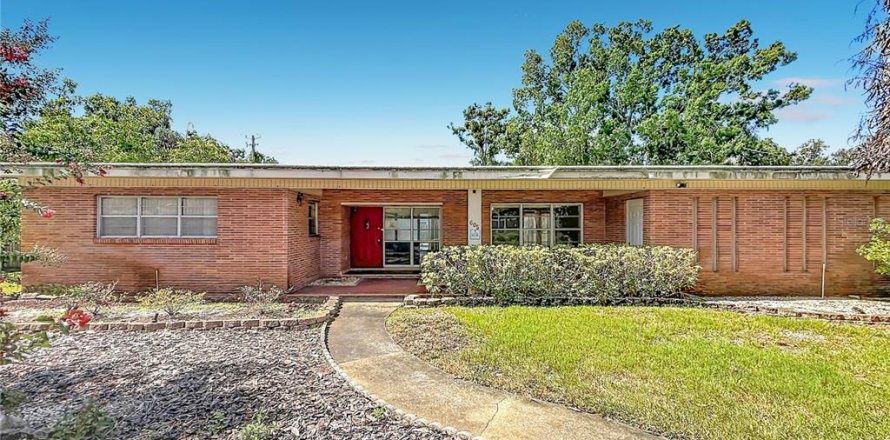 House in Tampa, Florida 3 bedrooms, 226.68 sq.m. № 2150339
