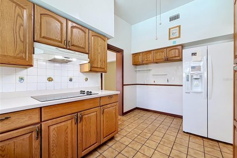 House in Tampa, Florida 3 bedrooms, 226.68 sq.m. № 2150339 - photo 12