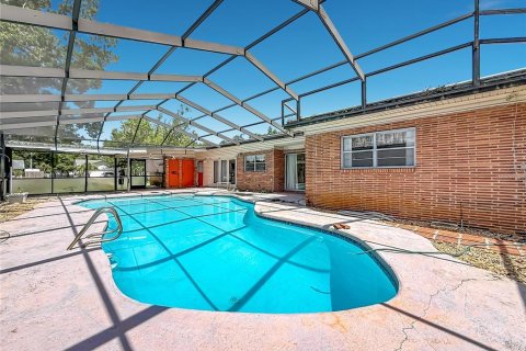 House in Tampa, Florida 3 bedrooms, 226.68 sq.m. № 2150339 - photo 3