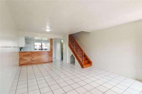 Купить кондоминиум в Хайалиа, Флорида 2 спальни, 94.67м2, № 2044423 - фото 6