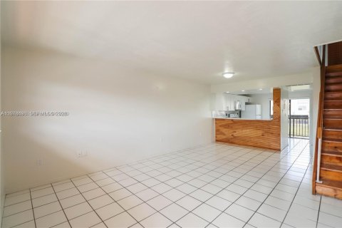 Купить кондоминиум в Хайалиа, Флорида 2 спальни, 94.67м2, № 2044423 - фото 3