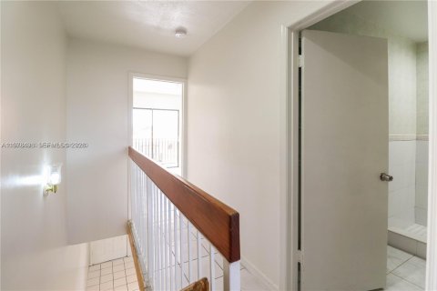 Купить кондоминиум в Хайалиа, Флорида 2 спальни, 94.67м2, № 2044423 - фото 13