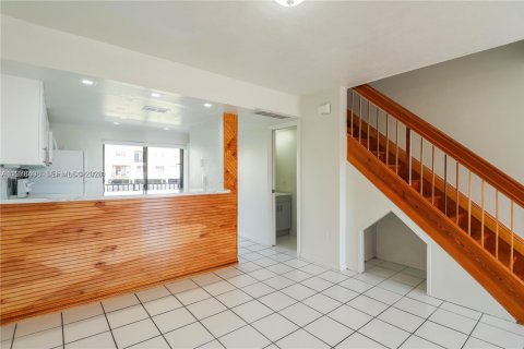 Купить кондоминиум в Хайалиа, Флорида 2 спальни, 94.67м2, № 2044423 - фото 5