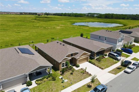 House in ASTONIA in Davenport, Florida 4 bedrooms, 172.15 sq.m. № 1879518 - photo 2