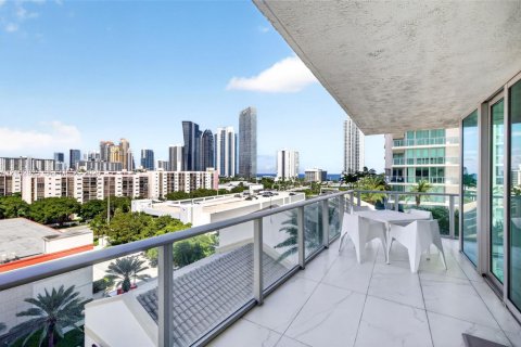 Condo in Sunny Isles Beach, Florida, 3 bedrooms № 2411969 - photo 29