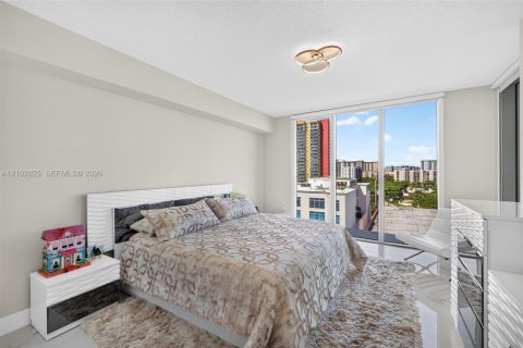 Condo in Sunny Isles Beach, Florida, 3 bedrooms № 2411969 - photo 21