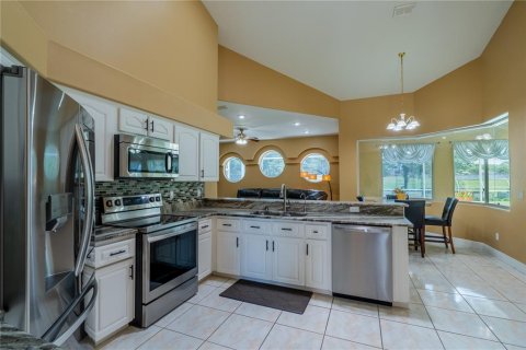 Casa en venta en Silver Springs Shores, Florida, 3 dormitorios, 300.07 m2 № 1769123 - foto 3