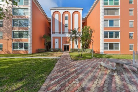 Copropriété à vendre à Saint Petersburg, Floride: 1 chambre, 83.61 m2 № 1560082 - photo 14