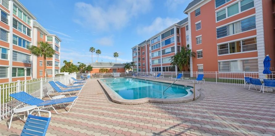 Condo à Saint Petersburg, Floride, 1 chambre № 1560082