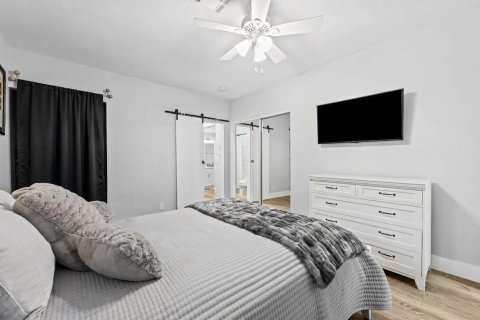 Casa en venta en Fort Lauderdale, Florida, 3 dormitorios, 277.87 m2 № 2417977 - foto 18