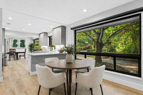 Casa en venta en Fort Lauderdale, Florida, 3 dormitorios, 277.87 m2 № 2417977 - foto 4