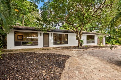 Casa en Fort Lauderdale, Florida 3 dormitorios, 277.87 m2 № 2417977