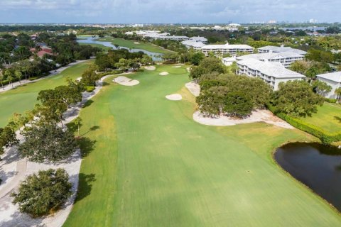 Condo in West Palm Beach, Florida, 2 bedrooms  № 2245611 - photo 11
