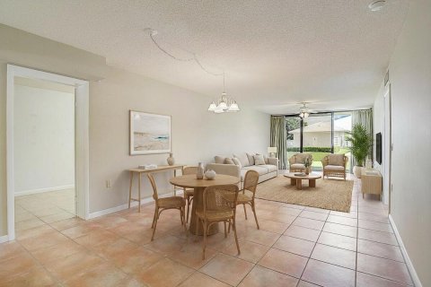 Condo in West Palm Beach, Florida, 2 bedrooms  № 2245611 - photo 5