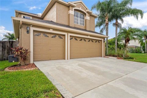 House in Land O' Lakes, Florida 5 bedrooms, 259.2 sq.m. № 1906210 - photo 4
