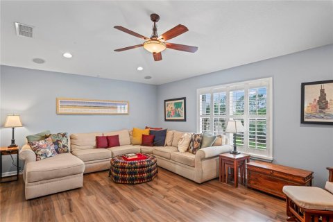 House in Land O' Lakes, Florida 5 bedrooms, 259.2 sq.m. № 1906210 - photo 25