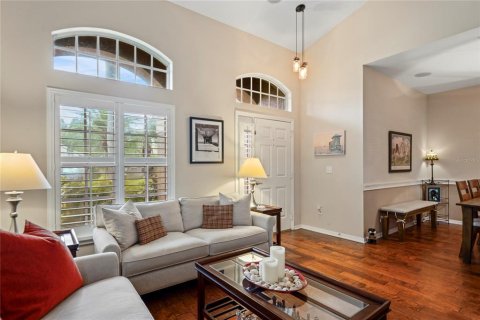 House in Land O' Lakes, Florida 5 bedrooms, 259.2 sq.m. № 1906210 - photo 10
