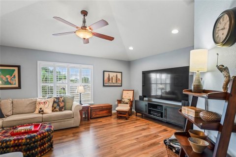 House in Land O' Lakes, Florida 5 bedrooms, 259.2 sq.m. № 1906210 - photo 24