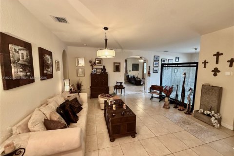 Купить виллу или дом в Майами, Флорида 4 спальни, 213.02м2, № 1958201 - фото 4