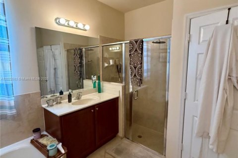 Купить виллу или дом в Майами, Флорида 4 спальни, 213.02м2, № 1958201 - фото 23