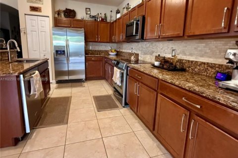 Купить виллу или дом в Майами, Флорида 4 спальни, 213.02м2, № 1958201 - фото 12