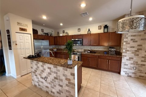 Купить виллу или дом в Майами, Флорида 4 спальни, 213.02м2, № 1958201 - фото 10
