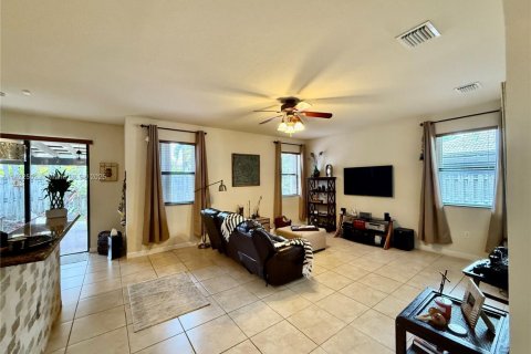 Купить виллу или дом в Майами, Флорида 4 спальни, 213.02м2, № 1958201 - фото 8