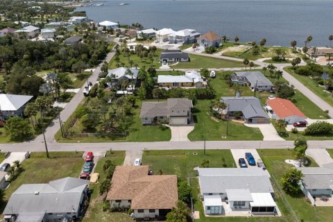 Apartamento en alquiler en Englewood, Florida, 3 dormitorios, 189.06 m2 № 2258832 - foto 16