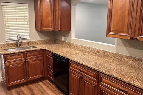 Apartamento en alquiler en Englewood, Florida, 3 dormitorios, 189.06 m2 № 2258832 - foto 5