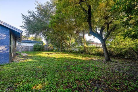 Купить виллу или дом в Форт-Лодердейл, Флорида 3 спальни, 103.86м2, № 1989659 - фото 12