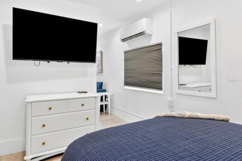 Apartment in Bradenton, Florida 1 bedroom, 41.81 sq.m. № 2223255 - photo 10