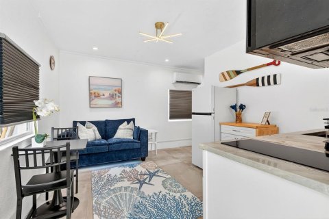 Apartment in Bradenton, Florida 1 bedroom, 41.81 sq.m. № 2223255 - photo 6