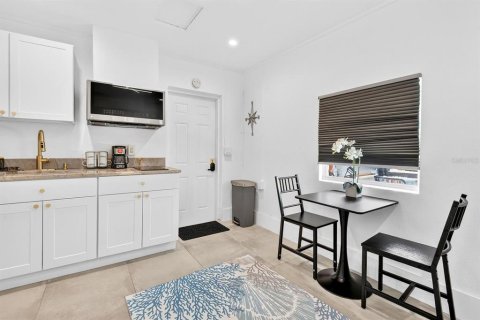 Apartment in Bradenton, Florida 1 bedroom, 41.81 sq.m. № 2223255 - photo 3
