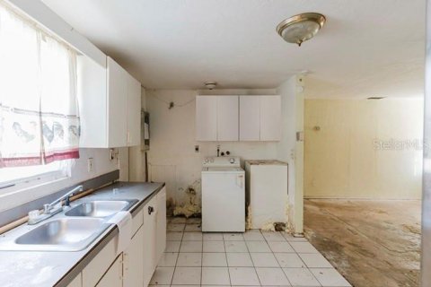House in Largo, Florida 2 bedrooms, 93.37 sq.m. № 1526720 - photo 11