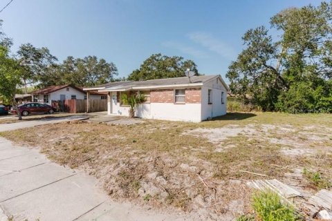 House in Largo, Florida 2 bedrooms, 93.37 sq.m. № 1526720 - photo 3