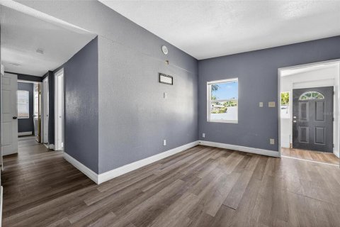 Commercial property in Orlando, Florida 166.11 sq.m. № 1869456 - photo 3