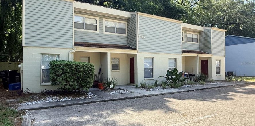 Townhouse in Gainesville, Florida 2 bedrooms, 92.16 sq.m. № 2221728
