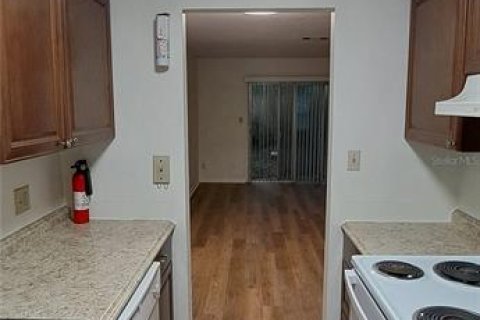Townhouse in Gainesville, Florida 2 bedrooms, 92.16 sq.m. № 2221728 - photo 8