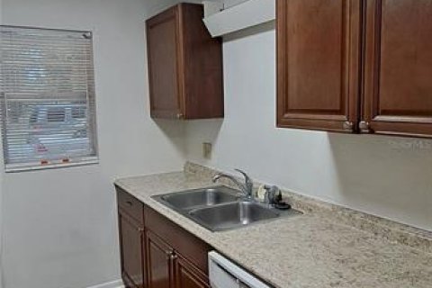 Townhouse in Gainesville, Florida 2 bedrooms, 92.16 sq.m. № 2221728 - photo 5