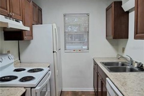 Townhouse in Gainesville, Florida 2 bedrooms, 92.16 sq.m. № 2221728 - photo 7