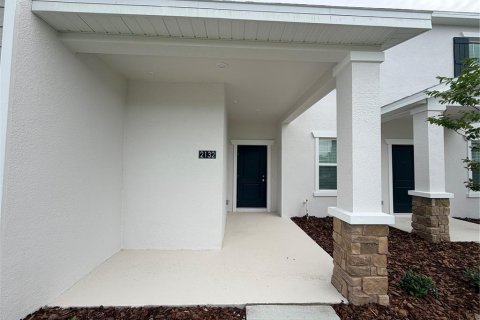 Touwnhouse à louer à Apopka, Floride: 4 chambres, 185.8 m2 № 2092355 - photo 3