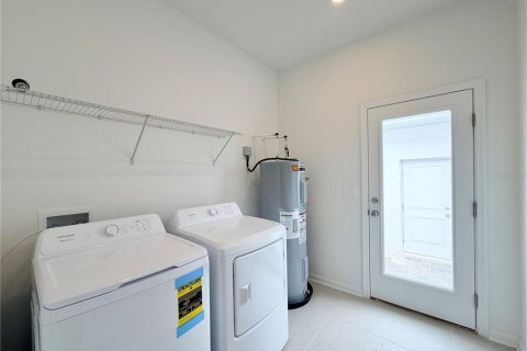 Touwnhouse à louer à Apopka, Floride: 4 chambres, 185.8 m2 № 2092355 - photo 7
