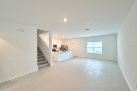 Touwnhouse à louer à Apopka, Floride: 4 chambres, 185.8 m2 № 2092355 - photo 4
