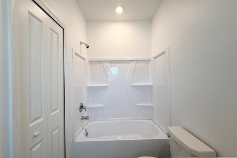 Touwnhouse à louer à Apopka, Floride: 4 chambres, 185.8 m2 № 2092355 - photo 26