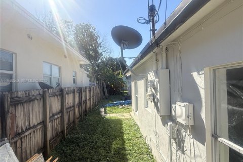 Immobilier commercial à vendre à Miami, Floride: 209.22 m2 № 2004141 - photo 5